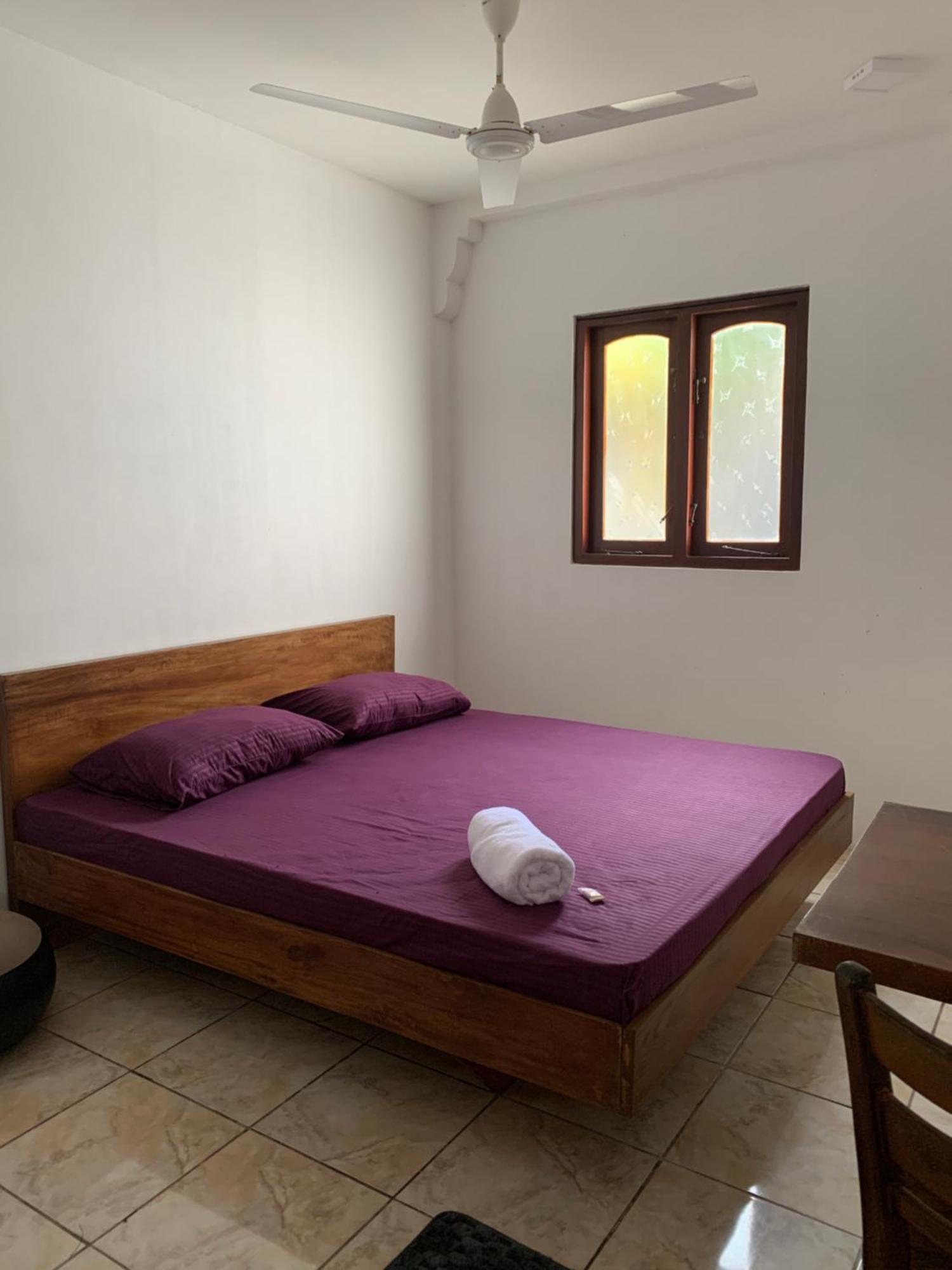 La Fiesta Bed and Breakfast Weligama Buitenkant foto